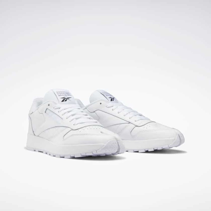 Maison Margiela x Reebok Classic Leather Tabi White | H04865 |